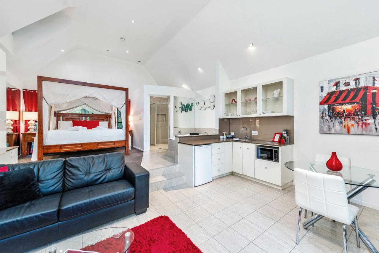 Chalet On Gallery Walk - King Bed, Spa, Fireplace, Wifi & Netflix, Linger A While Mount Tamborine Εξωτερικό φωτογραφία